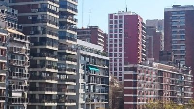 Í Buenos Aires búa rétt tæplega 3 milljónir manna.