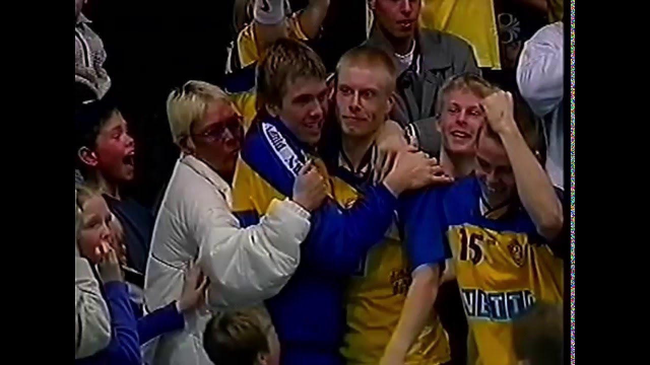 Tímavélin – Guðjón Valur skorar úr vonlausu færi