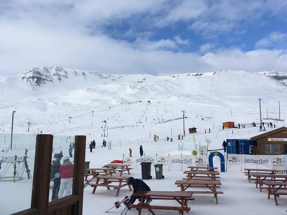 Stefnt að opnun í Hlíðarfjalli 17. desember