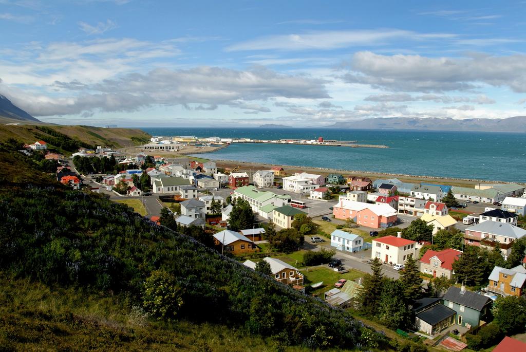 Leikmaður Tindastóls dæmdur fyrir kynferðisbrot gegn 15 ára stúlku Leikmaður Tindastóls dæmdur fyrir kynferðisbrot gegn 15 ára stúlku