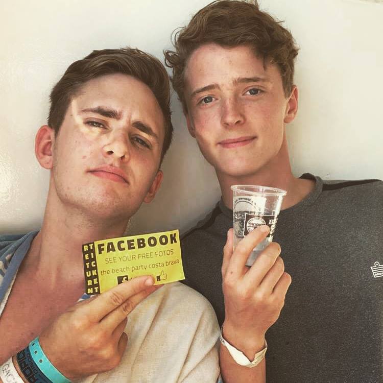 Miðjan slær í gegn á samfélagsmiðlum Miðjan slær í gegn á samfélagsmiðlum