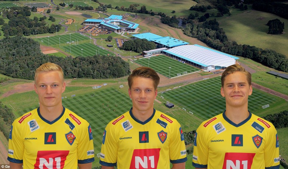 Ásgeir, Bjarki og Ívar mæta Englendingum Ásgeir, Bjarki og Ívar mæta Englendingum