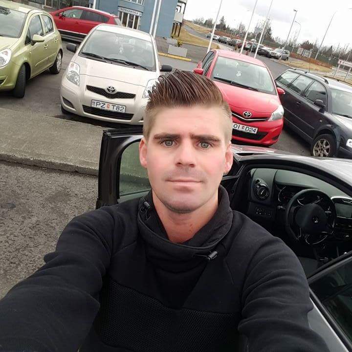 Snapchat stjörnurnar frá Akureyri – Enski boltinn Snapchat stjörnurnar frá Akureyri – Enski boltinn