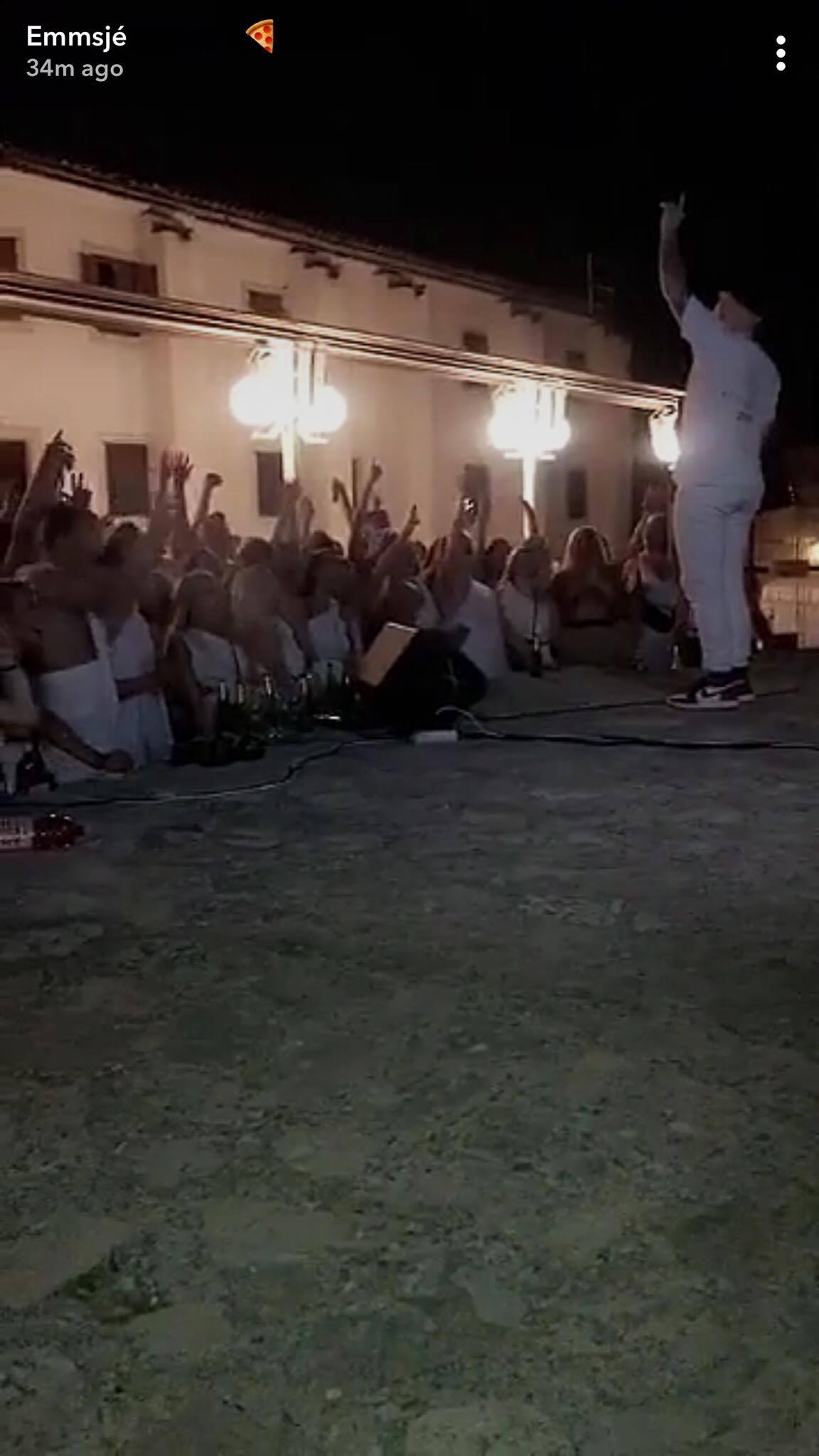 Menntskælingar fengu Emmsjé Gauta til Króatíu Menntskælingar fengu Emmsjé Gauta til Króatíu