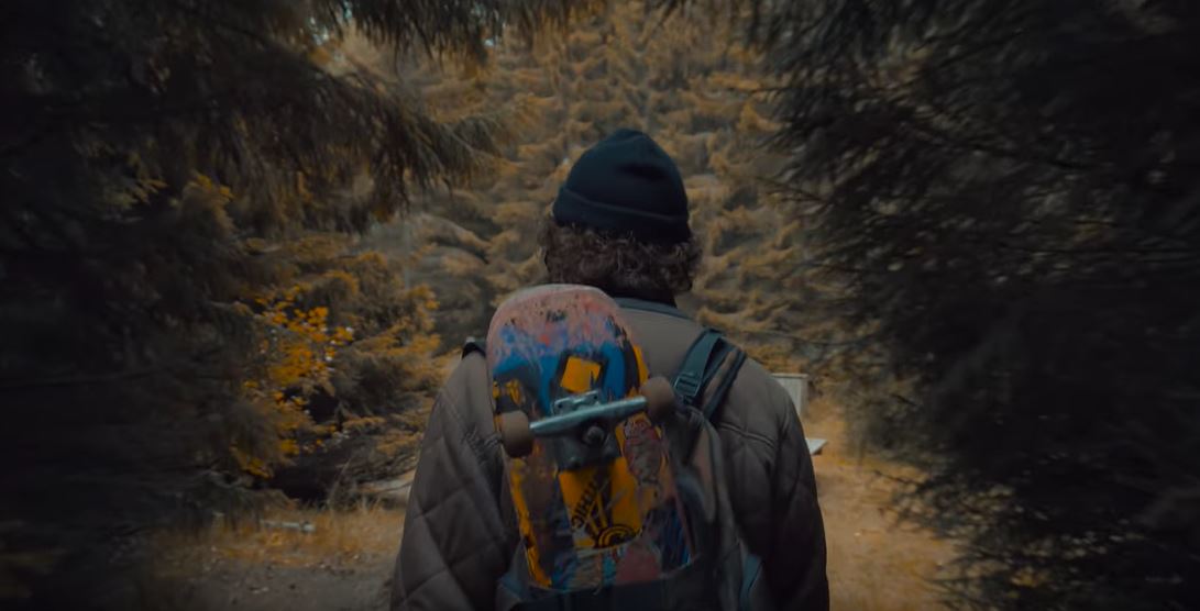 Viljar Níu Már gefur út nýtt lag og myndband í Kjarnaskógi Viljar Níu Már gefur út nýtt lag og myndband í Kjarnaskógi