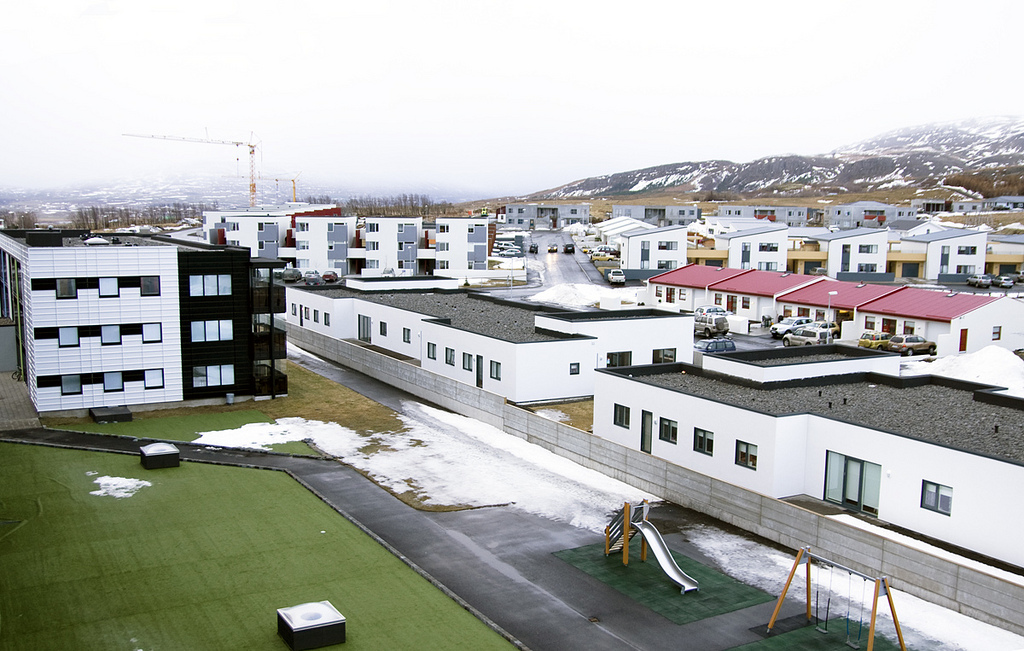 Varar fólk í naustahverfi við – Munum að læsa útidyrahurðum Varar fólk í naustahverfi við – Munum að læsa útidyrahurðum