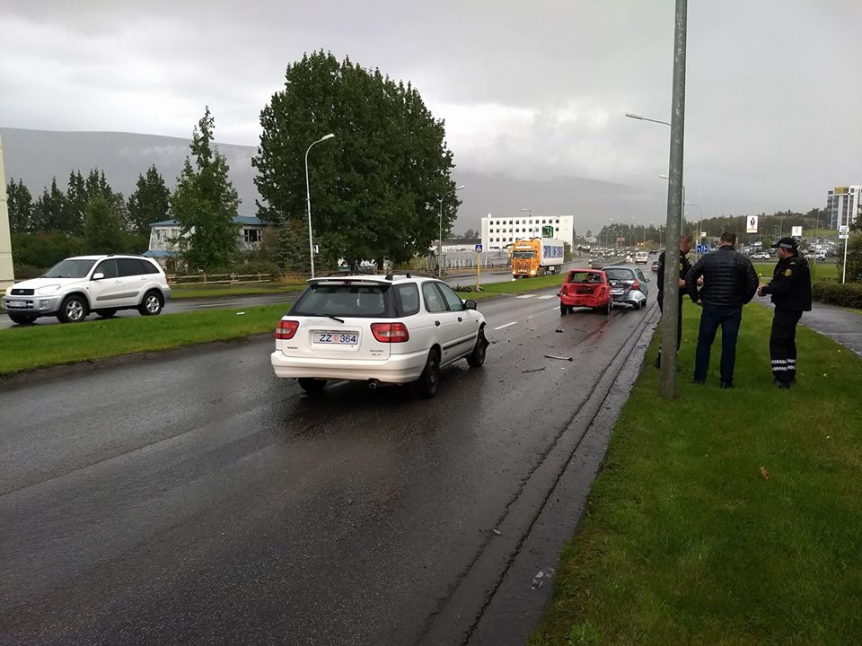 Íbúar í Holta- og Hlíðarhverfi áhyggjufullir – Akureyri verið svelt síðustu áratugi varðandi fjármagn til samgöngubóta Íbúar í Holta- og Hlíðarhverfi áhyggjufullir – Akureyri verið svelt síðustu áratugi varðandi fjármagn til samgöngubóta