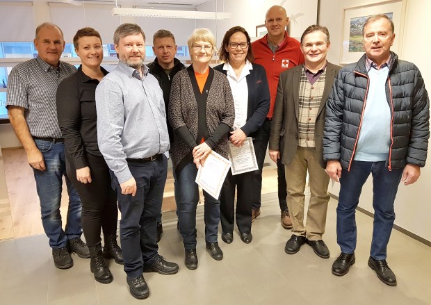 Gjöf til hjálparsamtaka í Eyjafirði Gjöf til hjálparsamtaka í Eyjafirði