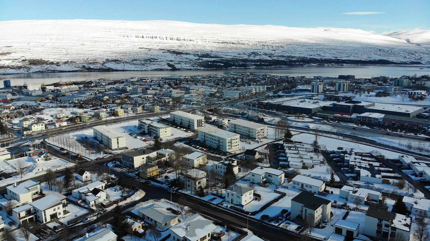 Ekið á gangandi vegfaranda á Akureyri