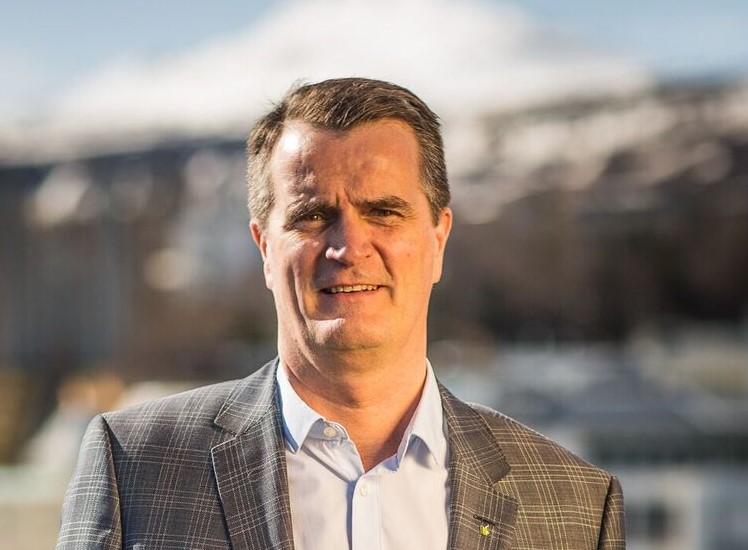 Traust staða og lækkun skulda