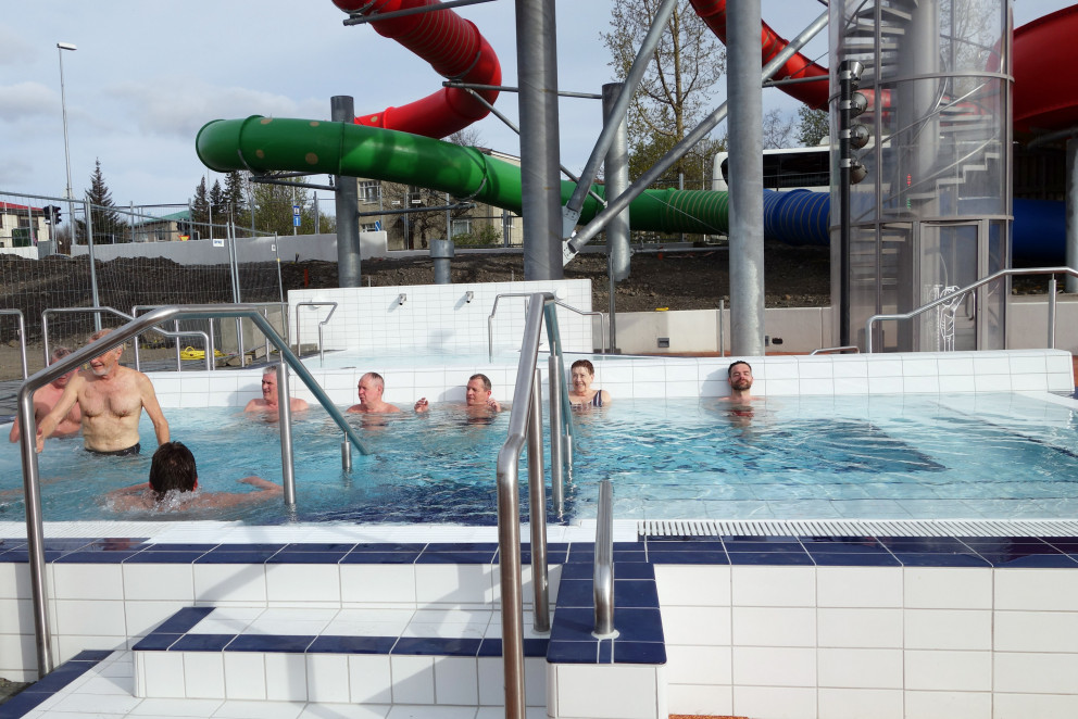 Nýir pottar opnaðir í Sundlaug Akureyrar Nýir pottar opnaðir í Sundlaug Akureyrar