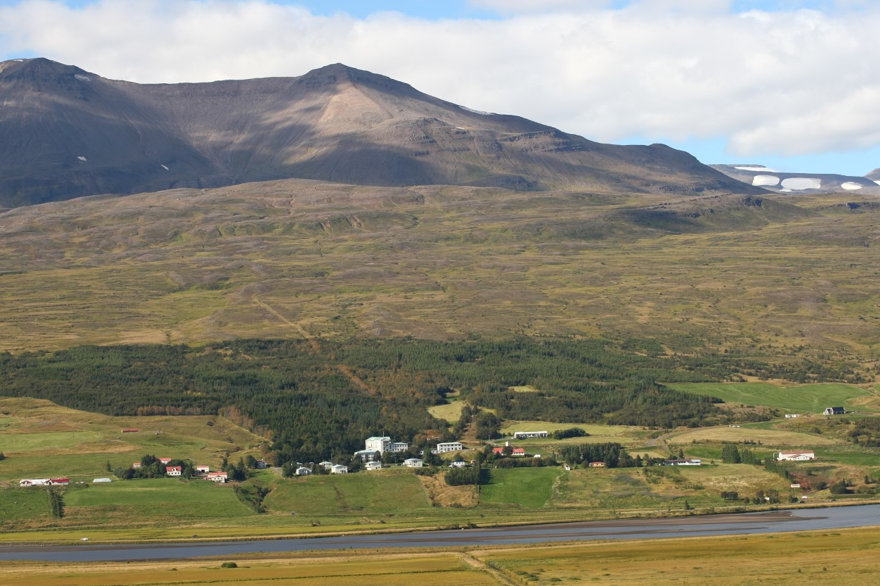 Nóbelsverðlaunahafi eignast jörðina Reykhús