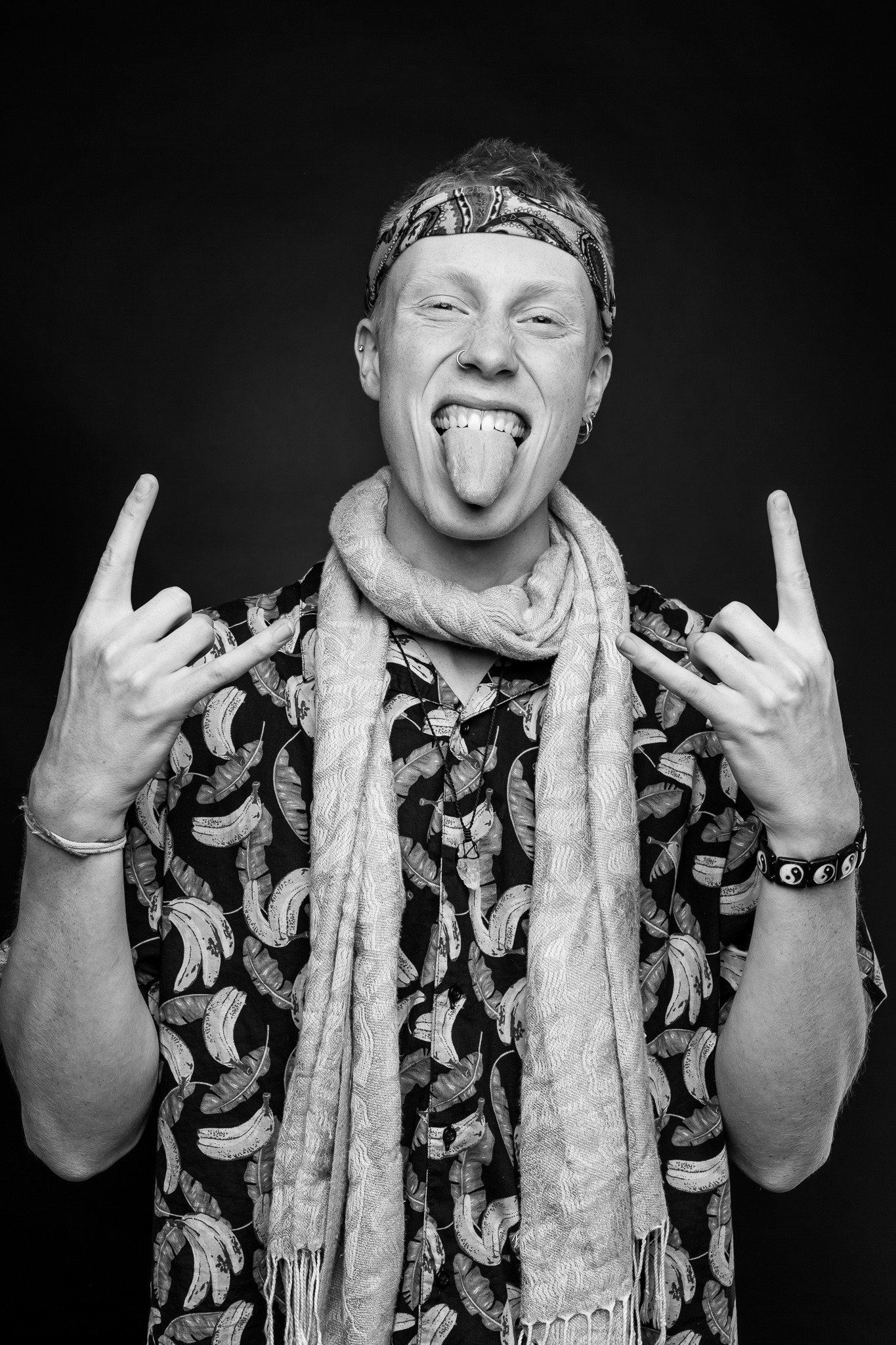 Stefán Elí býðst til að ganga til Japans