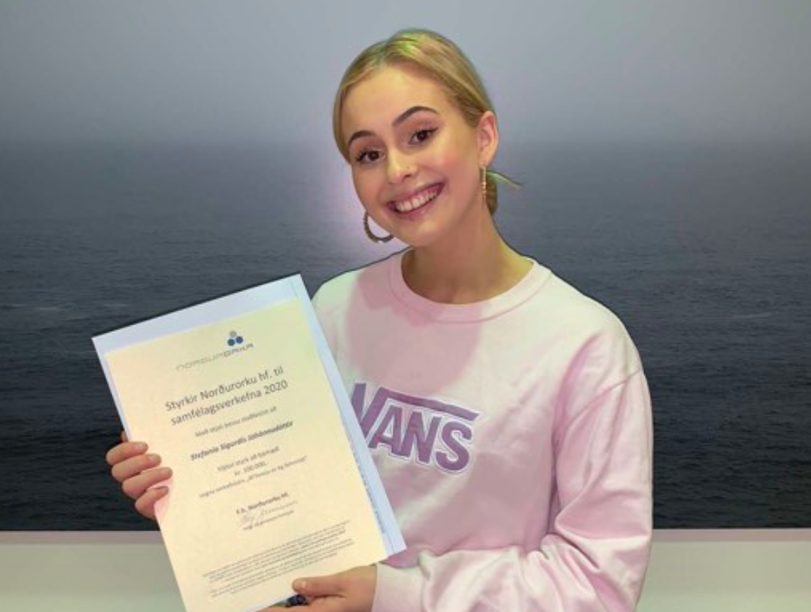 Fræðir krakka á Norðurlandi um stöðu kynjanna: „Kemur á óvart hversu lítið þau vita um þessi málefni“ Fræðir krakka á Norðurlandi um stöðu kynjanna: „Kemur á óvart hversu lítið þau vita um þessi málefni“