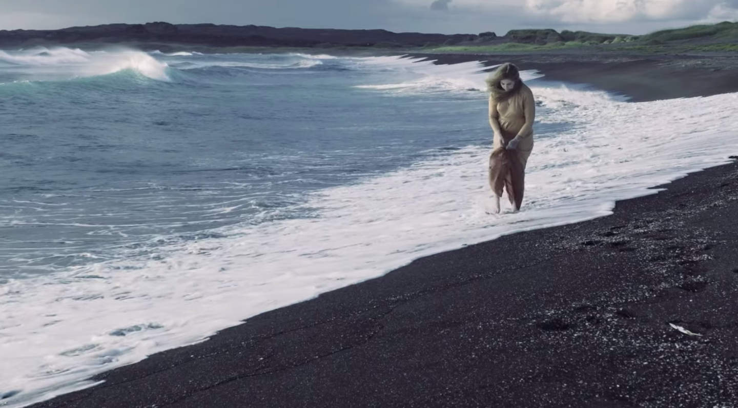 Vala Eiríks gefur út nýtt lag og myndband Vala Eiríks gefur út nýtt lag og myndband