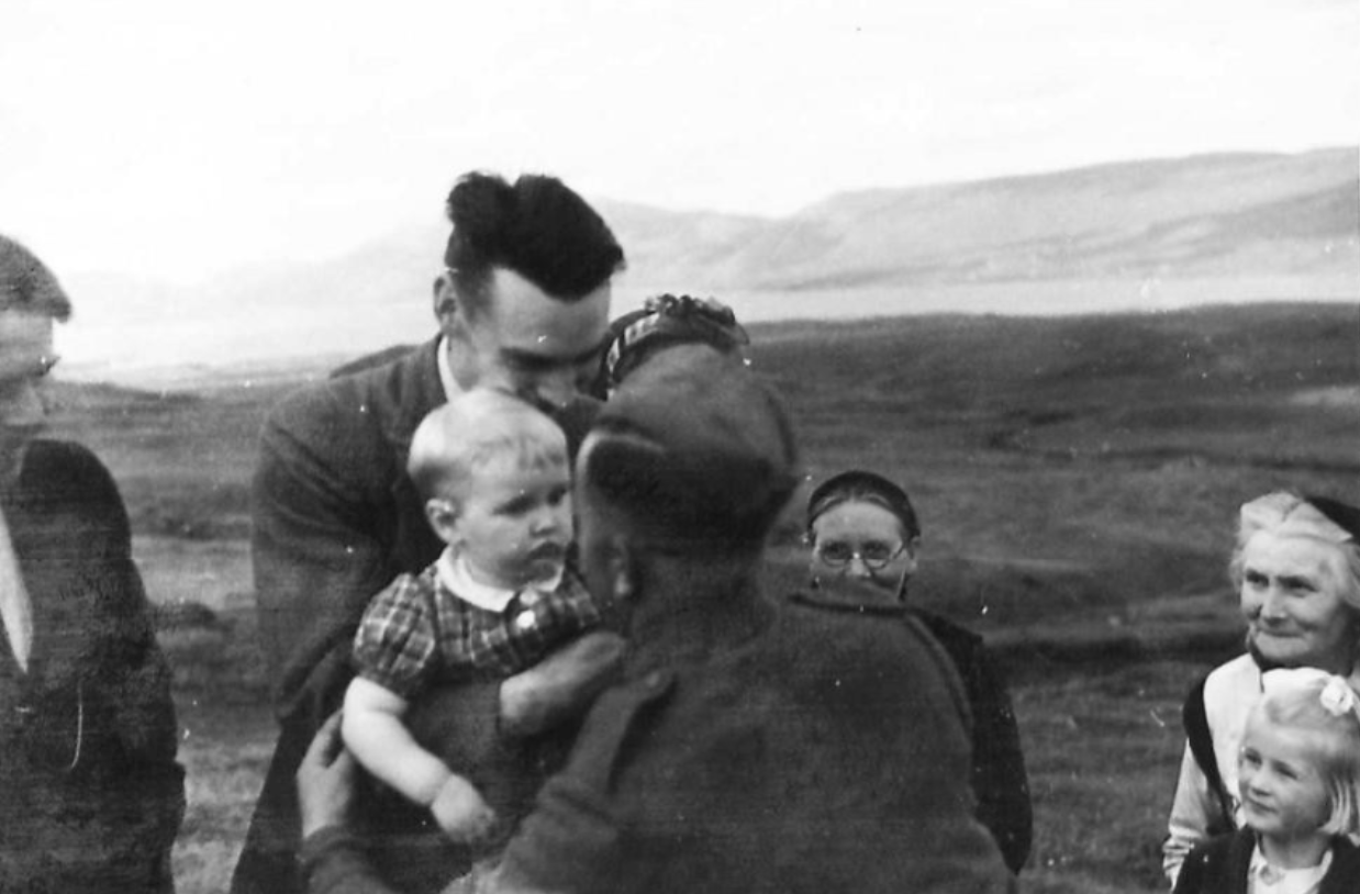 D´Eyncourt tók myndirnar í Lögmannshlíð í ágúst 1940 D´Eyncourt tók myndirnar í Lögmannshlíð í ágúst 1940