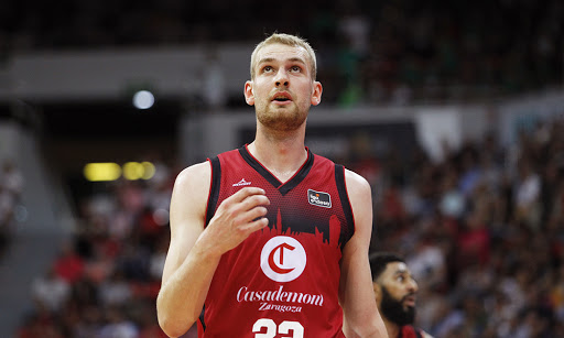 Tryggvi Snær á meðal tíu efstu í kjörinu á íþróttamanni ársins