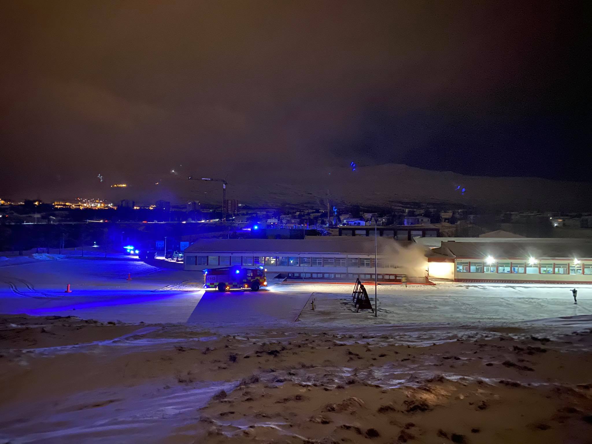 Kennsla hefst aftur í Glerárskóla á mánudaginn Kennsla hefst aftur í Glerárskóla á mánudaginn