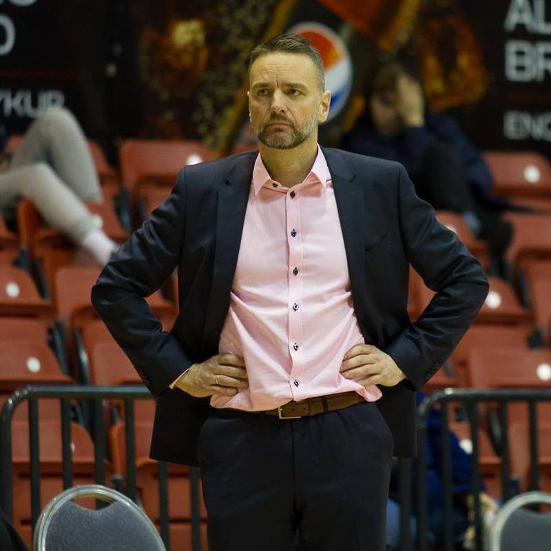 Ágúst H. Guðmundsson látinn