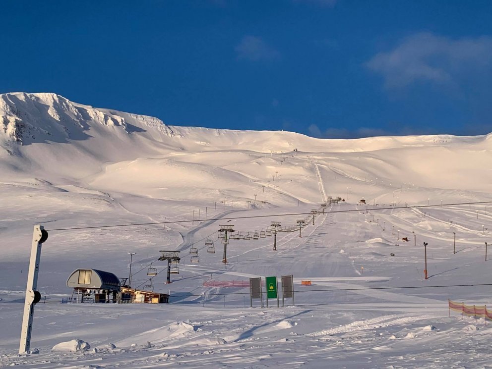 Ekki verið að gefa grænt ljós á að skíða undir áhrifum