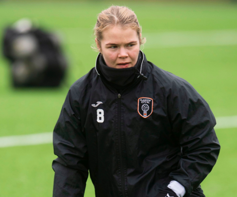 Arna Sif skoraði í fyrsta leiknum með Glasgow