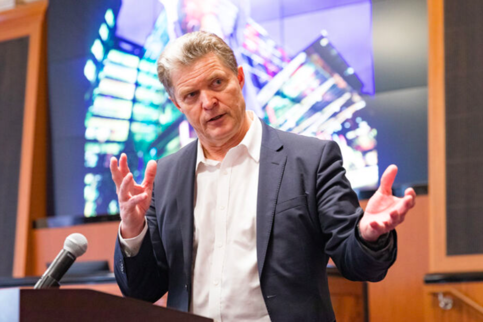 Stefnir á að ráða hátt í 100 manns á Akureyri