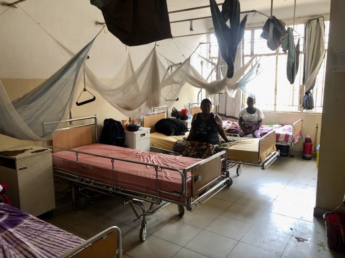 SAk gaf 43 sjúkrarúm til sjúkrahúsa í Sierra Leone SAk gaf 43 sjúkrarúm til sjúkrahúsa í Sierra Leone