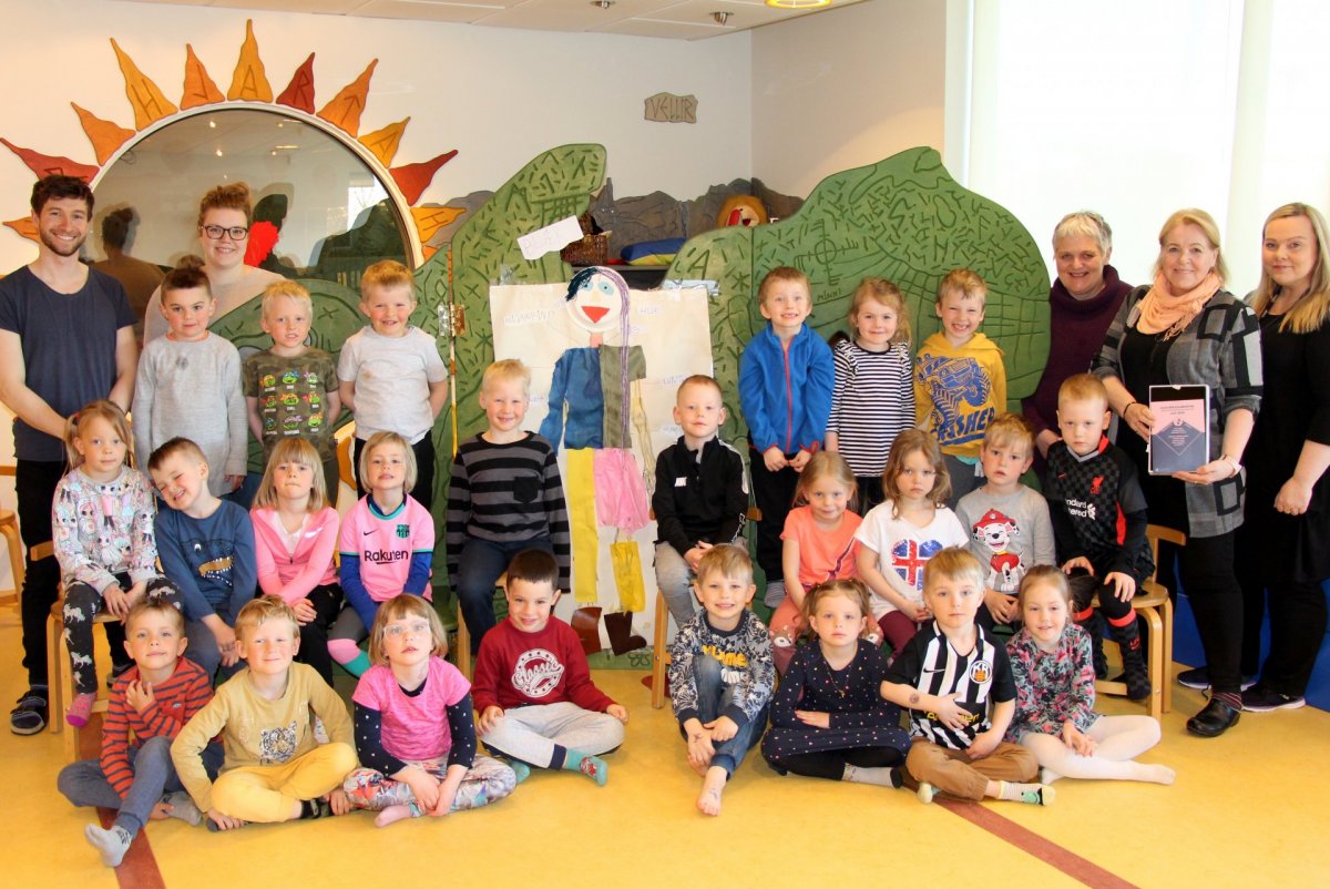 Leikskólabörn á Akureyri unnu hugverkasamkeppni jafnréttisnefndar Leikskólabörn á Akureyri unnu hugverkasamkeppni jafnréttisnefndar