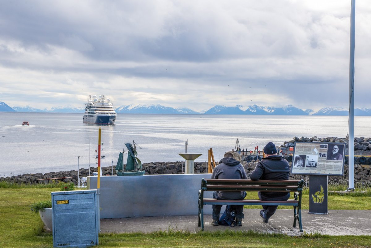 Fyrsta skemmtiferðaskip sumarsins Fyrsta skemmtiferðaskip sumarsins