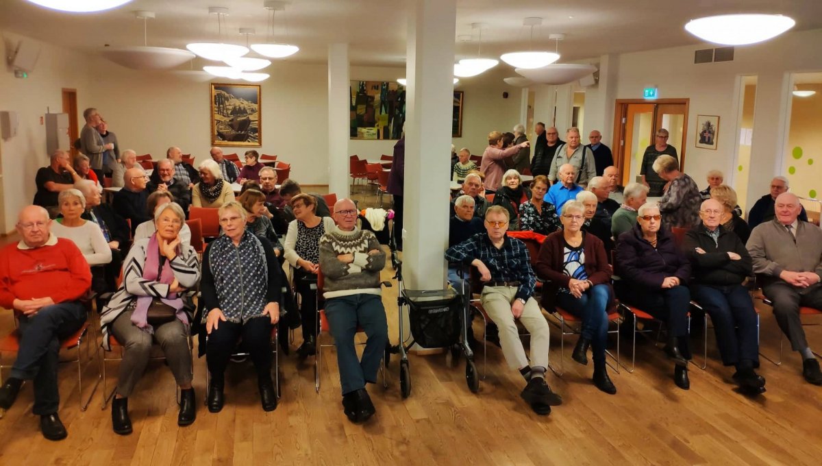 Félag eldri borgara skorar á Akureyrarbæ að leysa skort á húsnæði fyrir tómstundarstarf Félag eldri borgara skorar á Akureyrarbæ að leysa skort á húsnæði fyrir tómstundarstarf