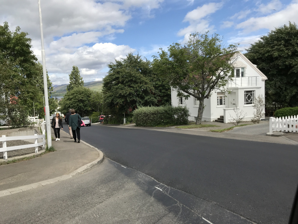 Aukin bílaumferð og hraði í Oddeyragötu Aukin bílaumferð og hraði í Oddeyragötu