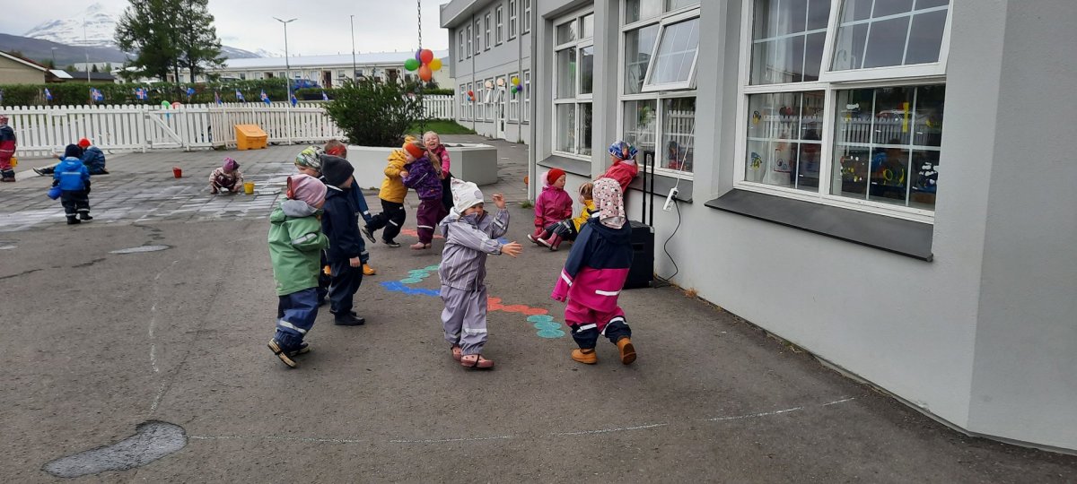 Fögnuðu 35 ára afmæli Krógabóls Fögnuðu 35 ára afmæli Krógabóls