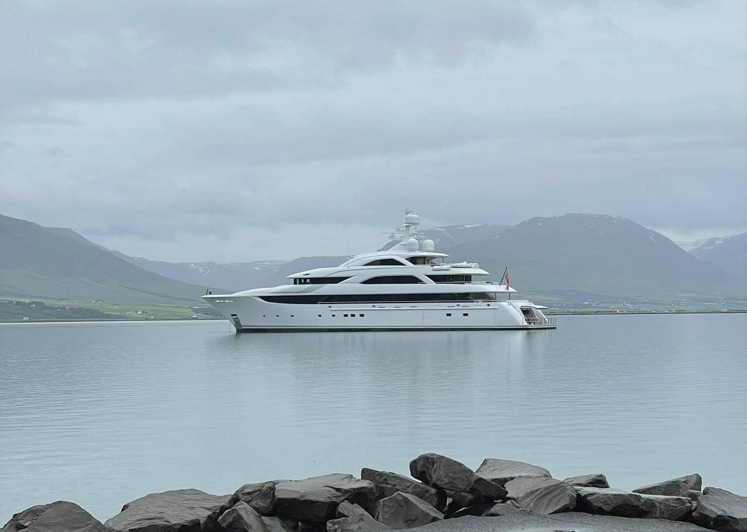 Snekkjan á Pollinum níu milljarða virði