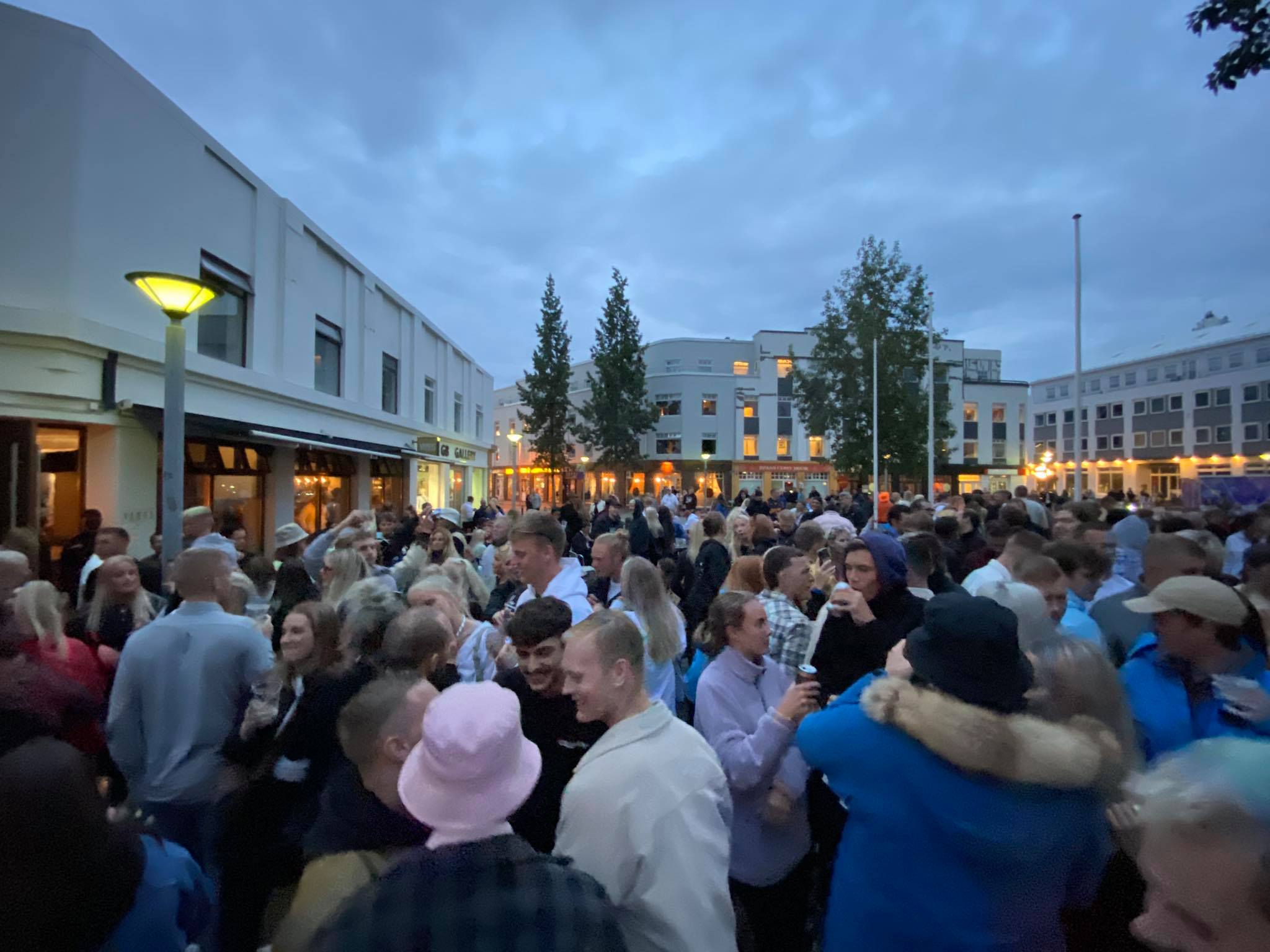 Líf og fjör á Akureyri um Verslunarmannahelgina þrátt fyrir samkomutakmarkanir Líf og fjör á Akureyri um Verslunarmannahelgina þrátt fyrir samkomutakmarkanir