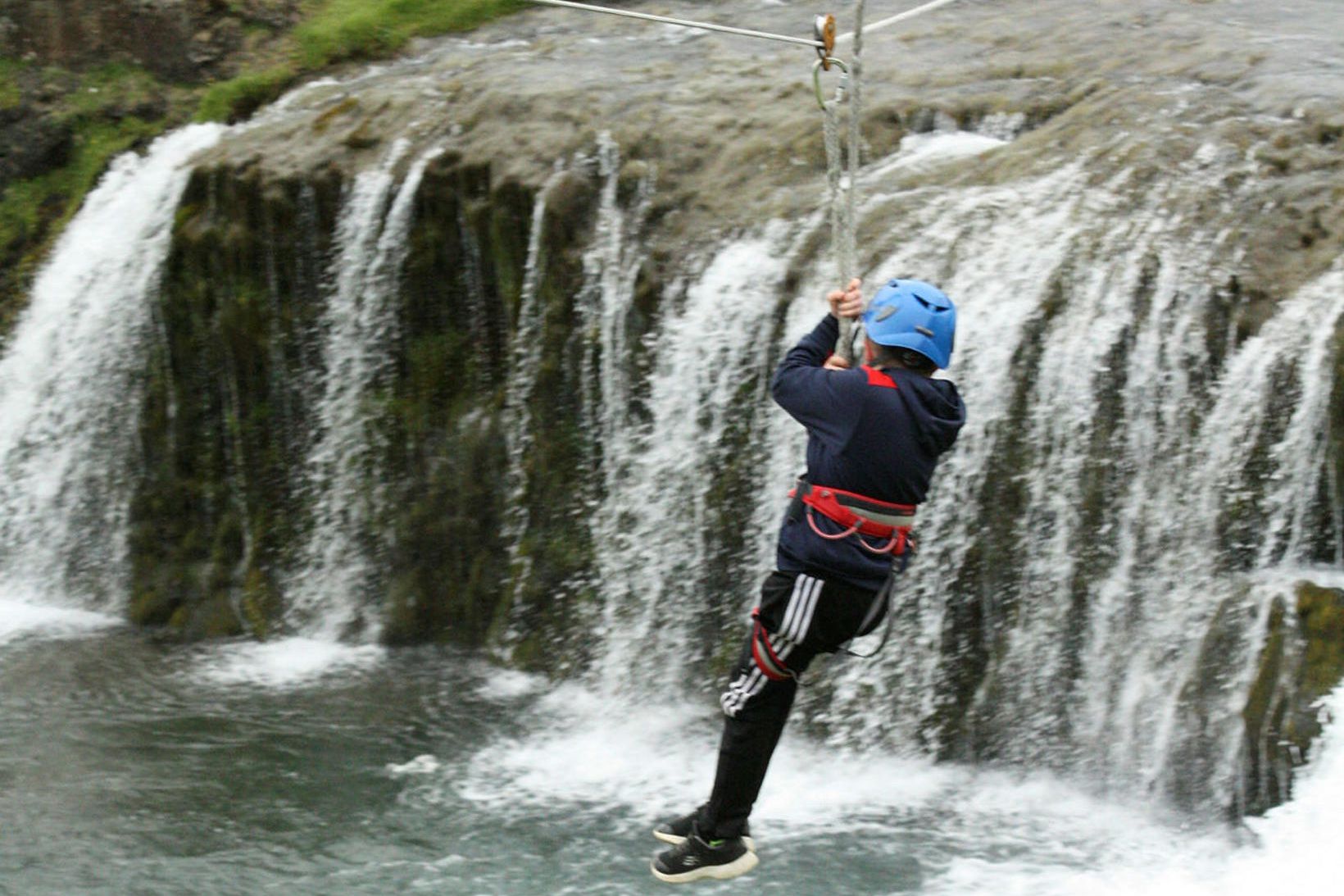 Hugmyndir um fluglínubrautir í Glerárgili Hugmyndir um fluglínubrautir í Glerárgili