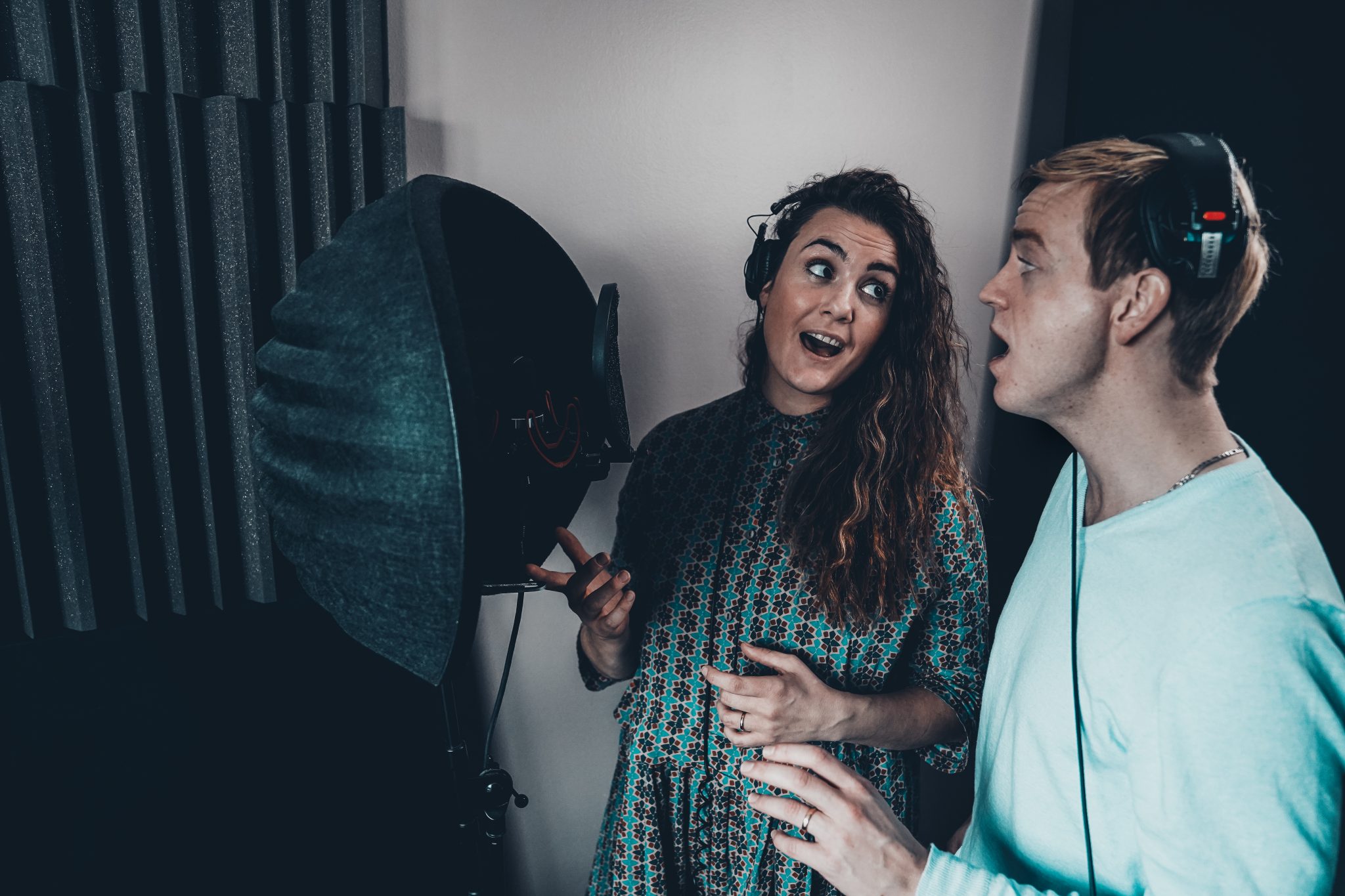 Árni Beinteinn og Birna Pétursdóttir flytja lagið Í fjarlægð í glænýrri útsetningu