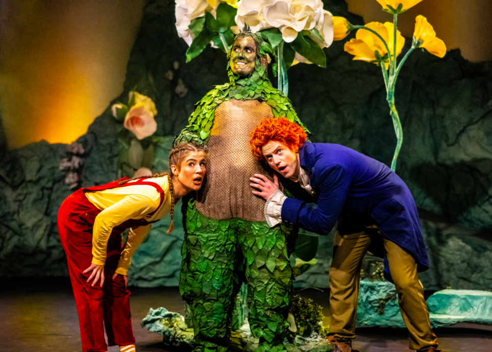 Benedikt búálfur kveður Samkomuhúsið Benedikt búálfur kveður Samkomuhúsið