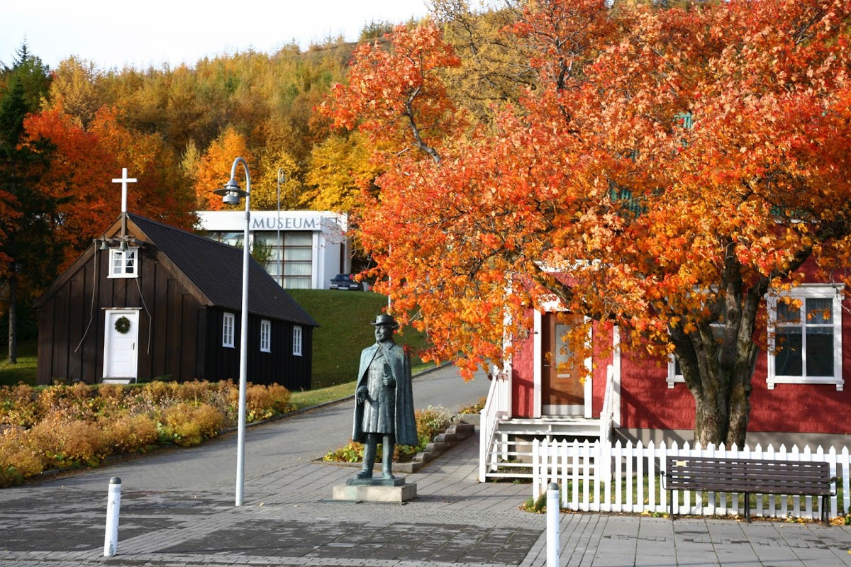 Akureyrarbær fyrsta sveitarfélagið til að innleiða safnastefnu Akureyrarbær fyrsta sveitarfélagið til að innleiða safnastefnu