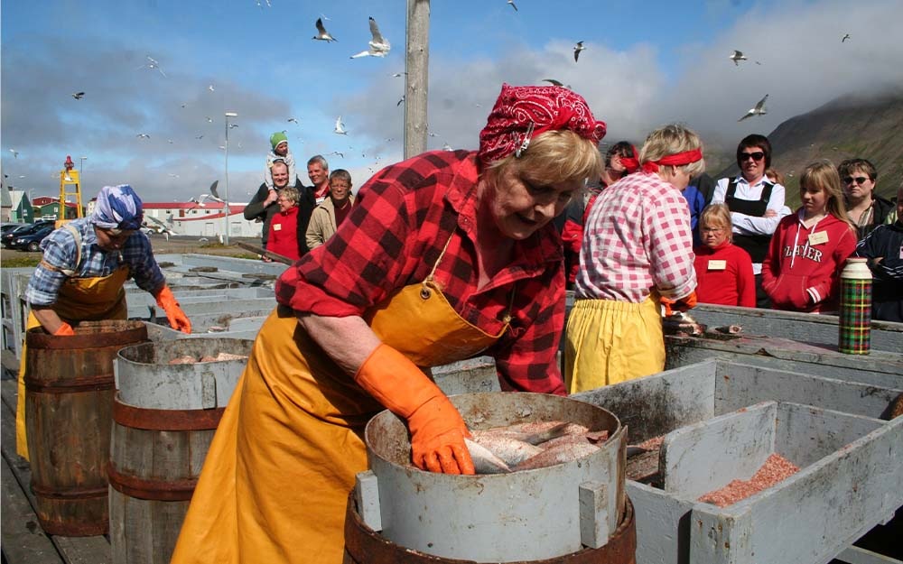 Síðasta síldartunnan komin heim Síðasta síldartunnan komin heim