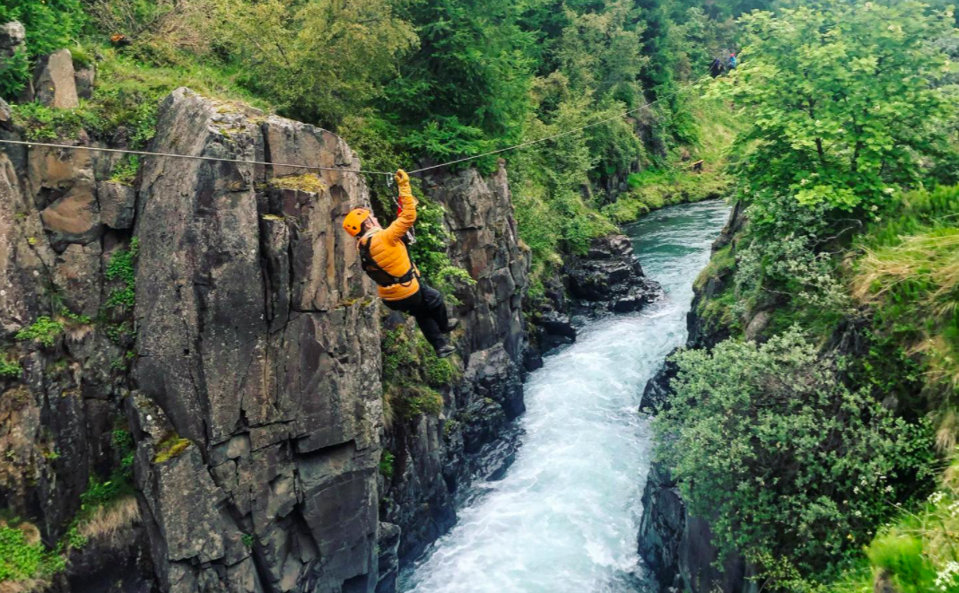 Heimsástandið tefur fyrir opnun Zipline Akureyri Heimsástandið tefur fyrir opnun Zipline Akureyri