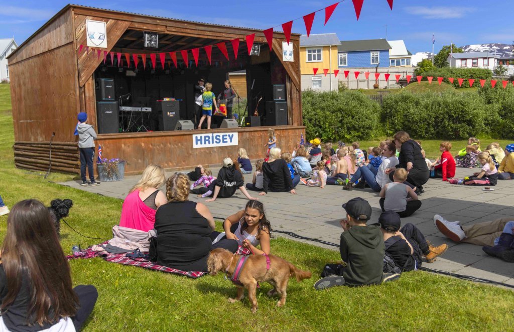 Rúmlega þúsund manns á Hríseyjarhátíðinni Rúmlega þúsund manns á Hríseyjarhátíðinni