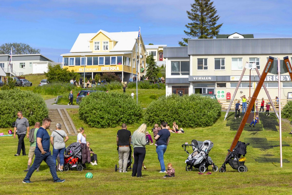 Verslanir í Hrísey og Grímsey styrktar um samtals 6,7 milljónir Verslanir í Hrísey og Grímsey styrktar um samtals 6,7 milljónir