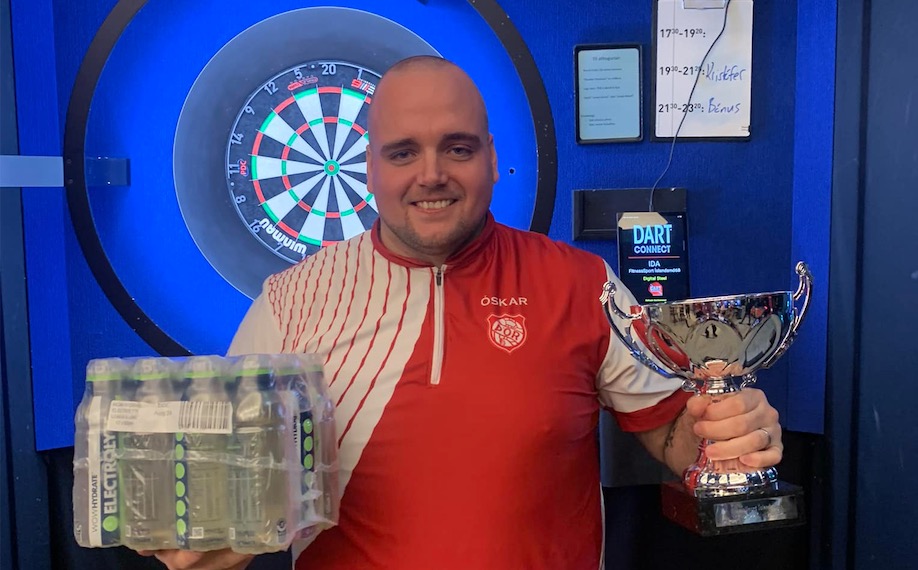 Ætlar sér að verða bestur á Íslandi í pílu Ætlar sér að verða bestur á Íslandi í pílu