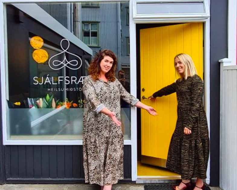 Bjóða einstaklingum sem greinst hafa með krabbamein og aðstandendum í Yoga Nidra tíma Bjóða einstaklingum sem greinst hafa með krabbamein og aðstandendum í Yoga Nidra tíma