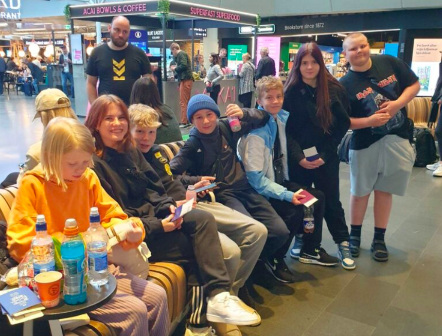 Nemendur Hríseyjarskóla heimsóttu hollensku eyjuna Vlieland Nemendur Hríseyjarskóla heimsóttu hollensku eyjuna Vlieland