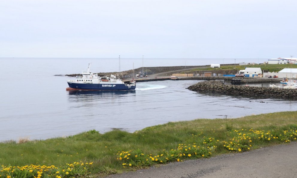 Grímseyjarferjan Sæfari í slipp, engar ferðir í næstu viku