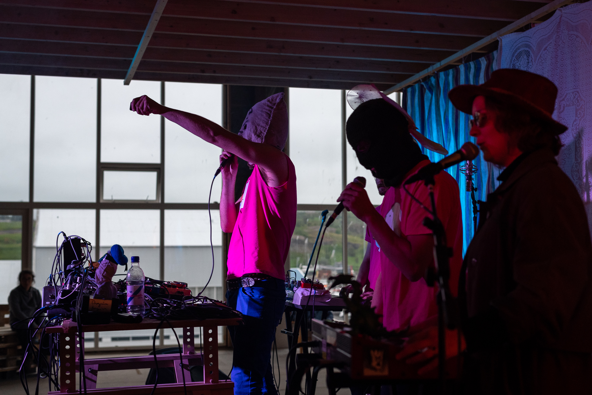 Upphitunartónleikar Mannfólkið breytist í slím 2023 á Akureyri Backpackers Upphitunartónleikar Mannfólkið breytist í slím 2023 á Akureyri Backpackers