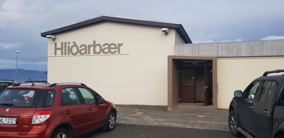 Hönnunar- og handverksýning í Hlíðarbæ um helgina