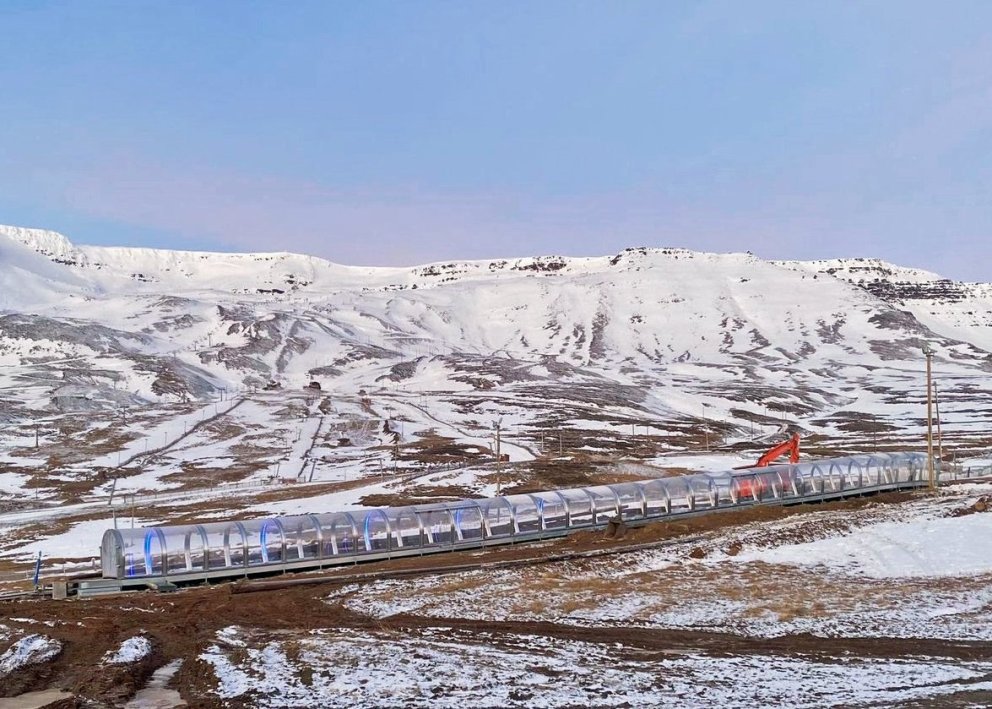 Ný yfirbygging á Töfrateppið í Hlíðarfjalli Ný yfirbygging á Töfrateppið í Hlíðarfjalli