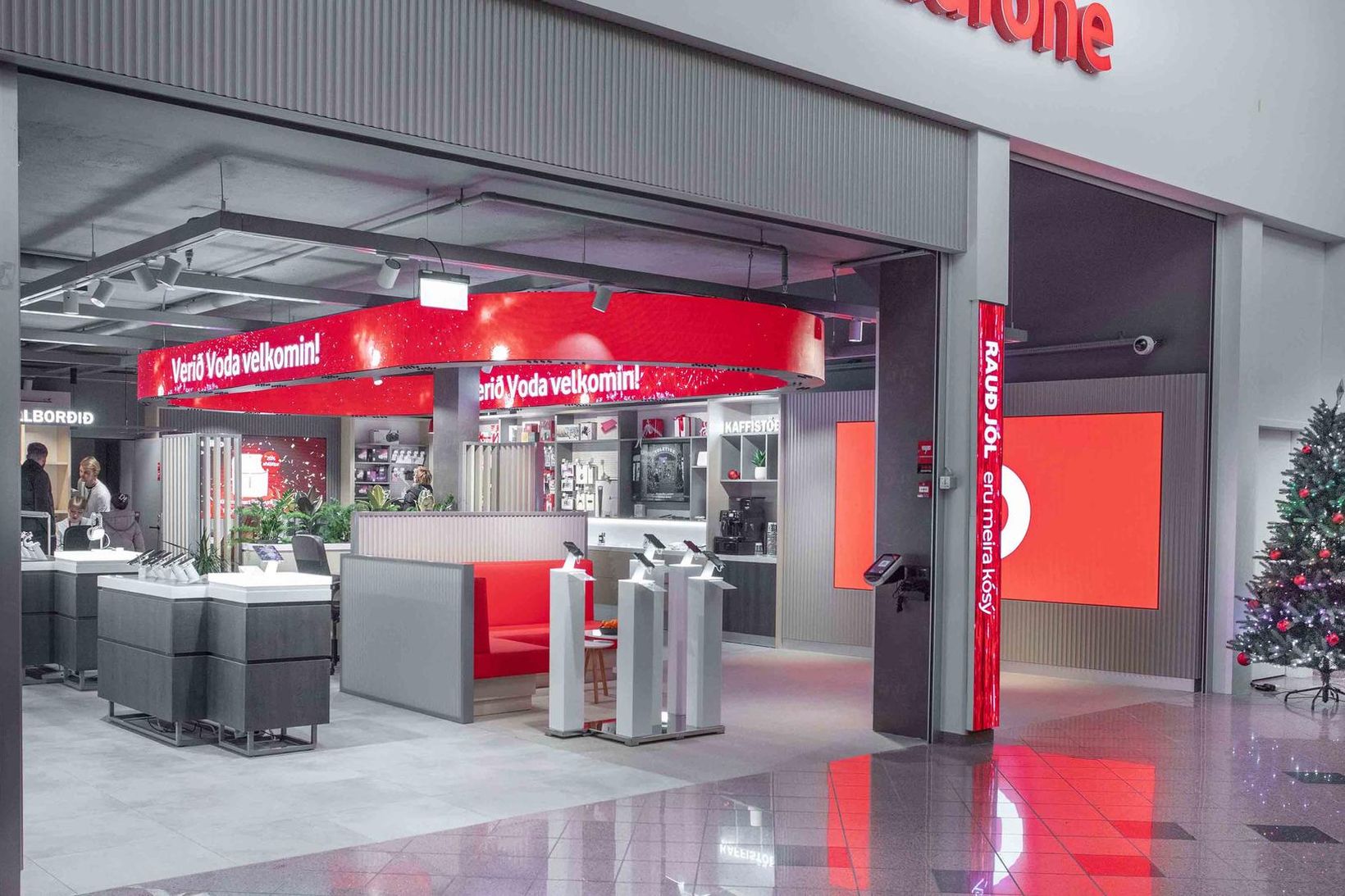 Vodafone opnar nýja verslun á Glerártorgi Vodafone opnar nýja verslun á Glerártorgi